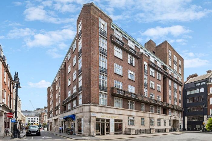 2 Bedroom Flat For Sale In Carrington House, London, W1J