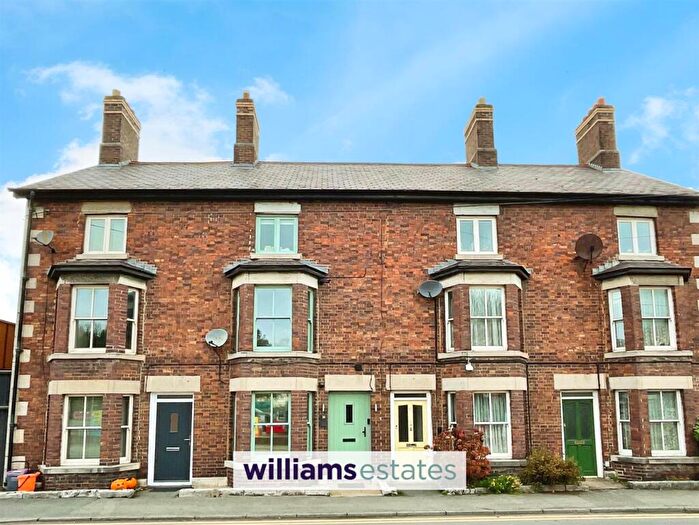 3 Bedroom House For Sale In Park Road, Ruthin, LL15