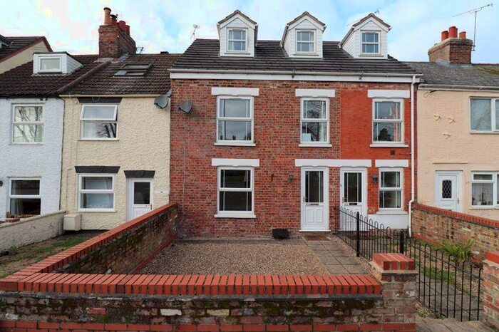 3 Bedroom Town House To Rent In London Road, Spalding, PE11