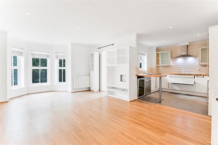 2 Bedroom Flat To Rent In Northpoint Square, London, NW1