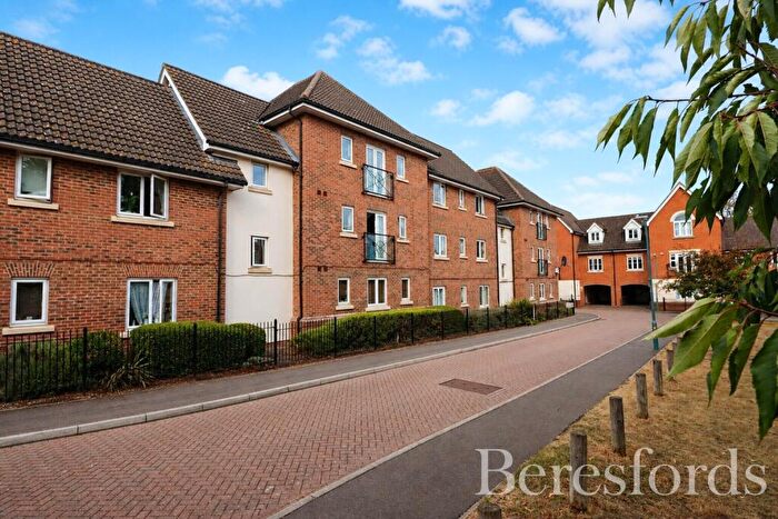 2 Bedroom Apartment For Sale In Riddiford Drive, Chelmsford, CM1