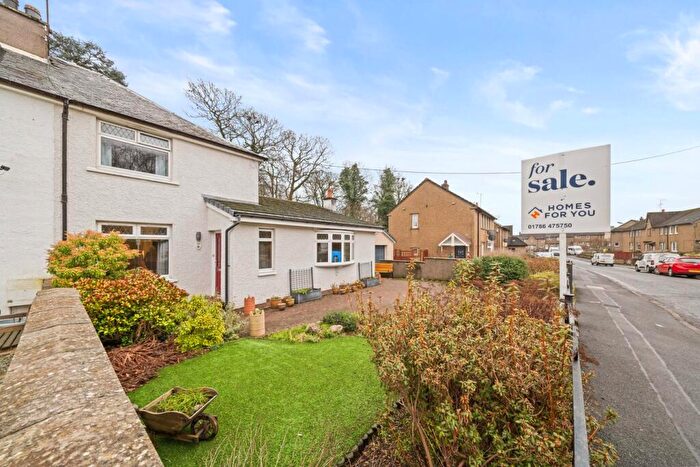 2 Bedroom Semi-Detached House For Sale In Underwood Cottages, Cambusbarron, Stirling, FK7