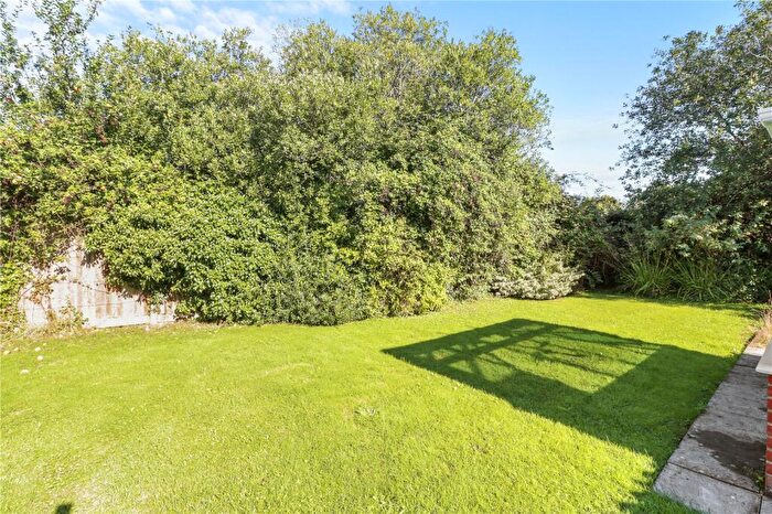 2 Bedroom Bungalow For Sale In Cacklebury Close, Hailsham, East Sussex, BN27