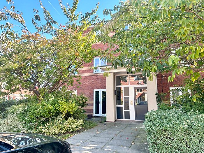 2 Bedroom Flat To Rent In Blackburn Street, Salford, M3