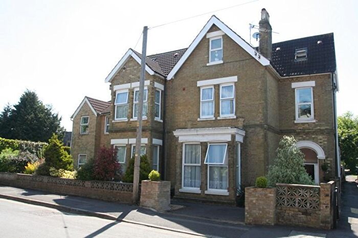 1 Bedroom Flat To Rent In Station Road, SO31