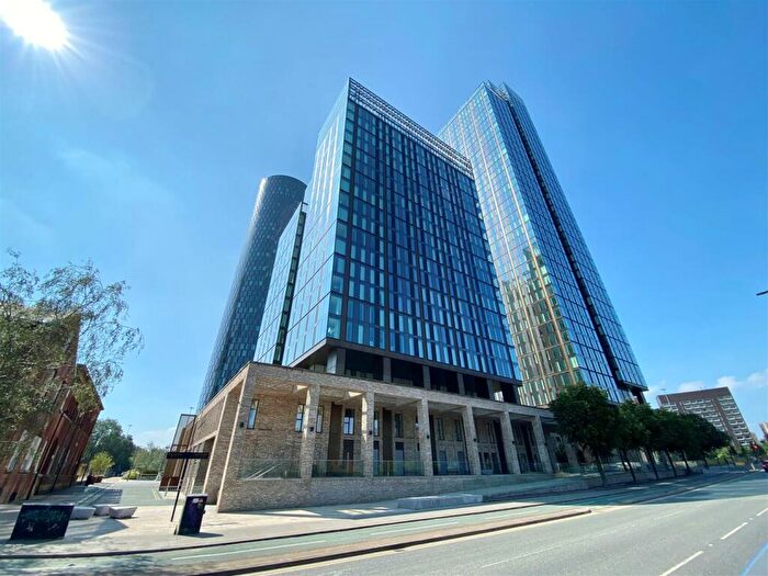 2 Bedroom Apartment To Rent In Elizabeth Tower, Silvercroft Street, Manchester, M15
