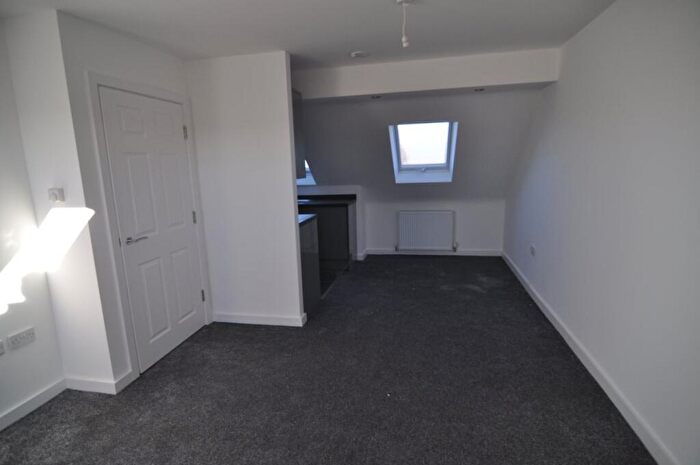 2 Bedroom Apartment To Rent In Collier Place, Mapplewell, S75