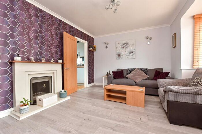 2 Bedroom Maisonette For Sale In Norwood Road, Effingham, Leatherhead, Surrey, KT24