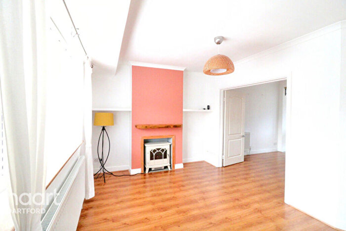 2 Bedroom End Of Terrace House To Rent In Ivy Close, Dartford, DA1