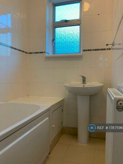 3 Bedroom Terraced House To Rent In Malyons Road, London, SE13