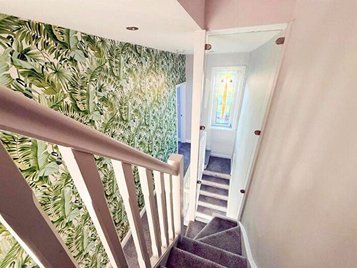 3 Bedroom Terraced House For Sale In Skipton Road, Silsden, BD20