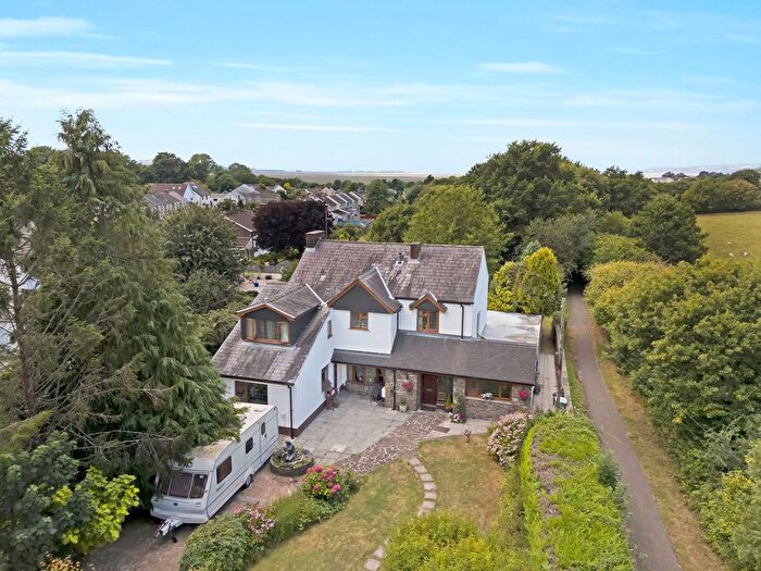 4 Bedroom Detached House For Sale In Station Road, Llanmorlais, Swansea, SA4