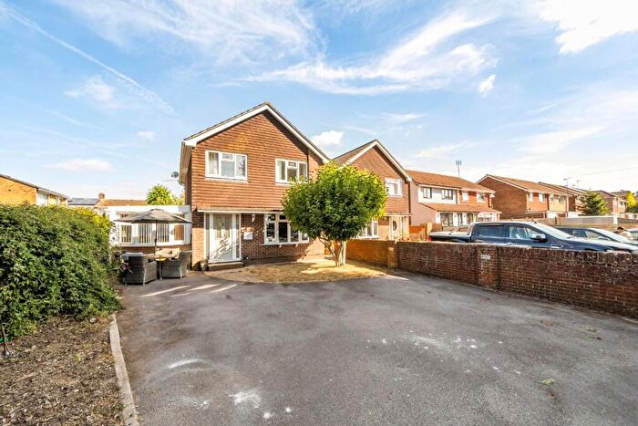 4 Bedroom Detached House For Sale In Bridefield Close, Waterlooville, PO8