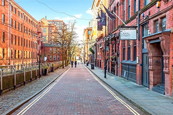 2 Bedroom Flat To Rent In Canal Street, Manchester, M1