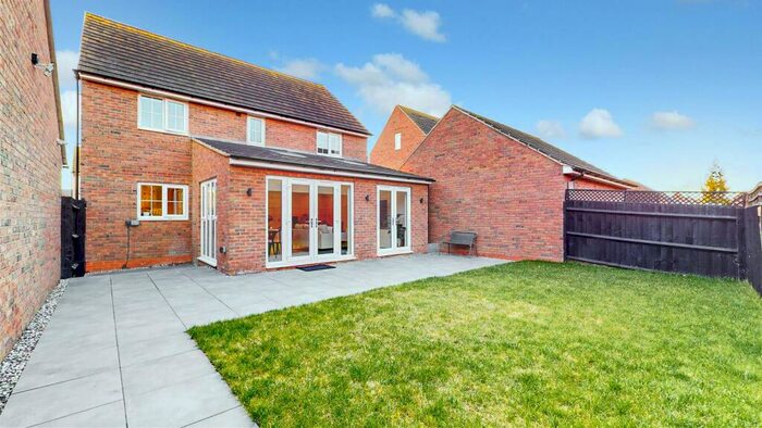 4 Bedroom Detached House For Sale In Maritime Way, Brooklands, Milton Keynes, MK10