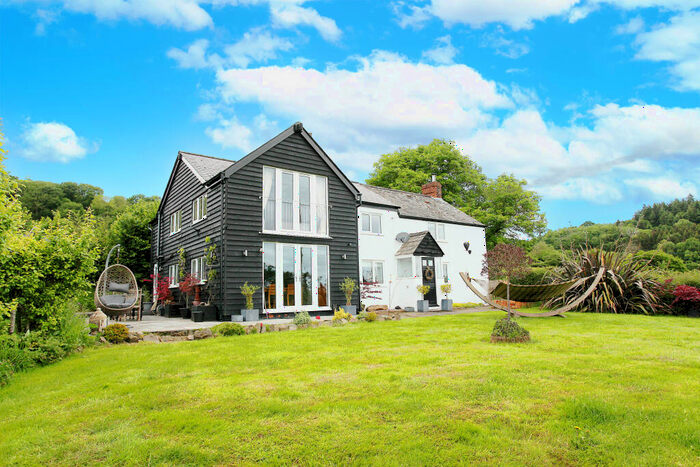 3 Bedroom Detached House For Sale In Woodend Cottage, Huntley For Sale, GL19