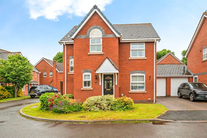 3 Bedroom Link Detached House For Sale In Corunna Close, Norton, Worcester, WR5