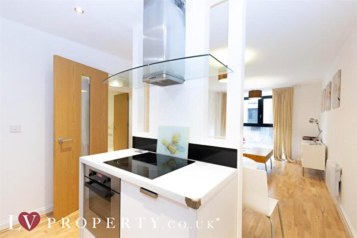 1 Bedroom Apartment To Rent In St. John's Walk, City Centre, Birmingham, West Midlands, B5