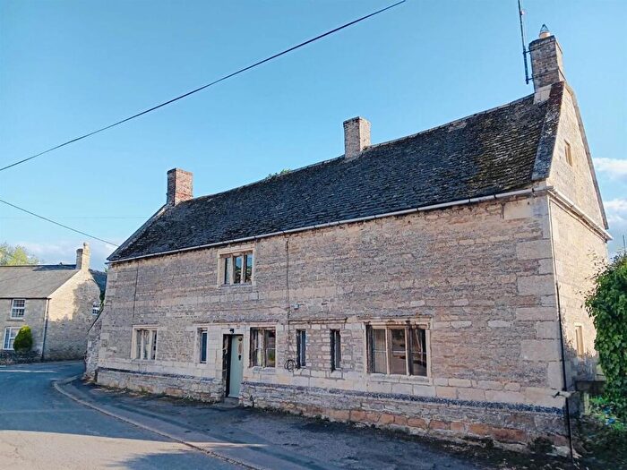 3 Bedroom Detached House For Sale In Chapel Street, Warmington, PE8