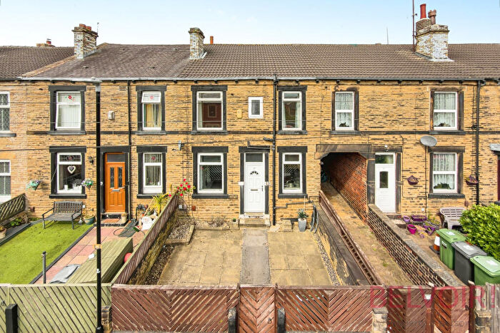 2 Bedroom Terraced House For Sale In King Street, Morley, LS27