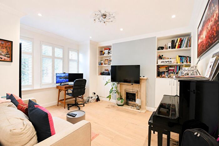 3 Bedroom House For Sale In Cowley Road, Mortlake, London, SW14
