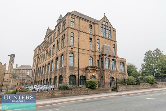 1 Bedroom Flat For Sale In Byron Halls, Byron Street Barkerend, Bradford, West Yorkshire, BD3