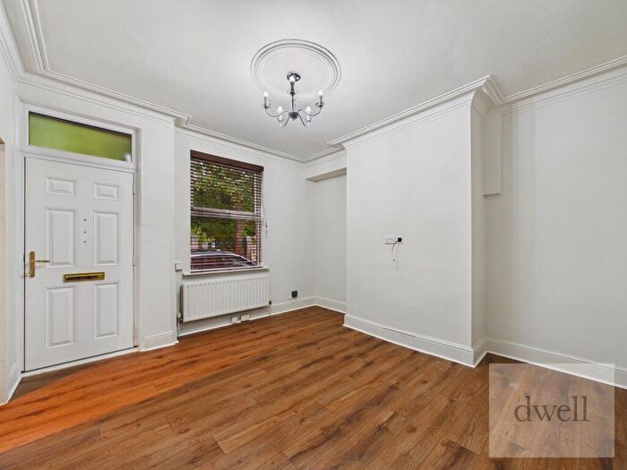2 Bedroom End Of Terrace House To Rent In Station Parade, Kirkstall, Leeds, LS5