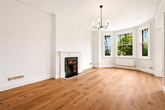 1 Bedroom Flat To Rent In Fairhazel Gardens, South Hampstead, NW6