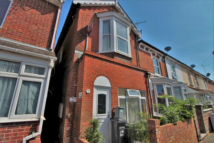 1 Bedroom Flat To Rent In Emsworth Road, North End, PO2