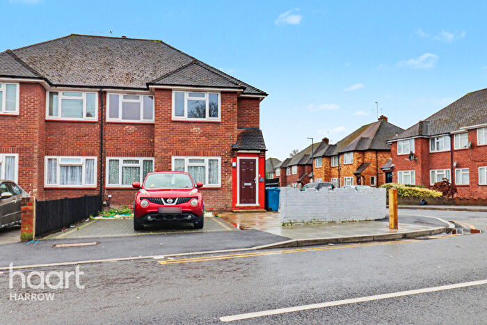 2 Bedroom Maisonette For Sale In Paddocks Close, Harrow, HA2