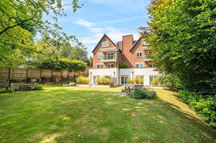 2 Bedroom Apartment To Rent In Yarnells Hill, Oxfordshire, OX2