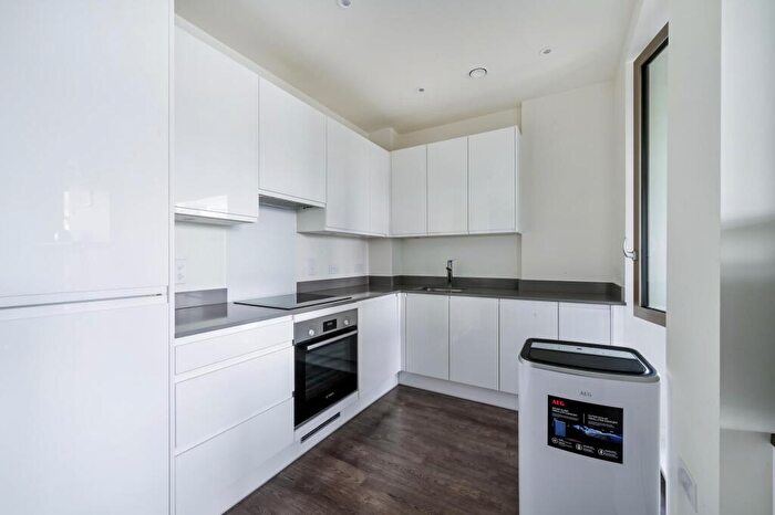2 Bedroom Apartment To Rent In Flour Millers House, Aberfeldy Village, London, E14
