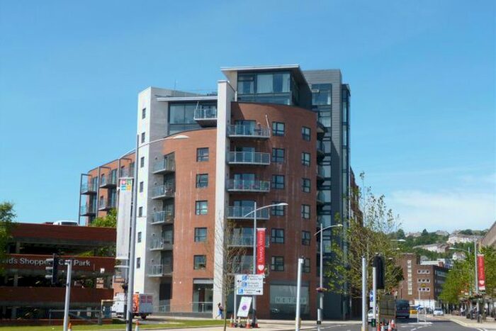 2 Bedroom Flat To Rent In Princess Way, Swansea, SA1