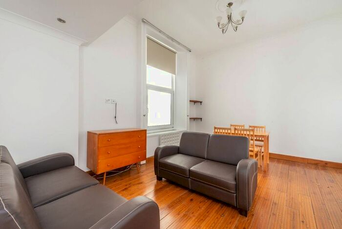 1 Bedroom Flat To Rent In Colville Gardens, Notting Hill, London, W11