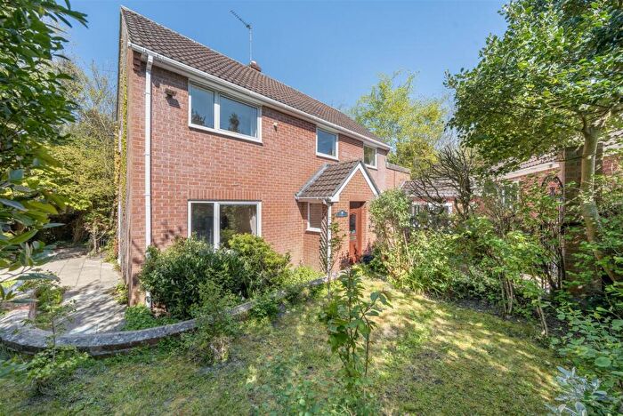 4 Bedroom Detached House For Sale In Broad Well, Market Lavington, Devizes, SN10