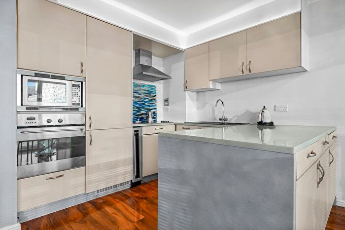 2 Bedroom Flat To Rent In Christian Court, Rotherhithe Street, SE16
