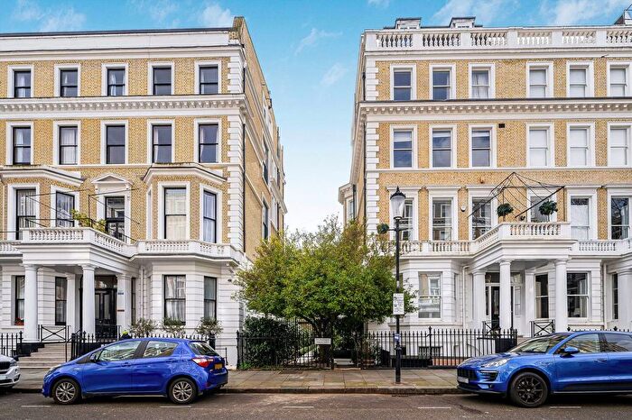 1 Bedroom Flat For Sale In St Stephens Walk, South Kensington, London, SW7