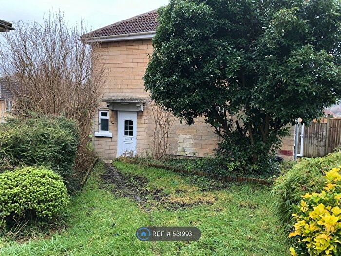 3 Bedroom Semi-Detached House To Rent In Rudmore Park, Bath, BA1