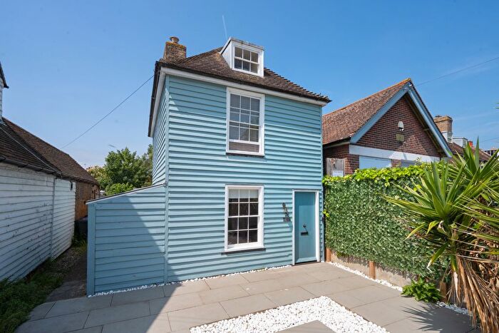 2 Bedroom Detached House For Sale In Middle Wall, Whitstable, CT5