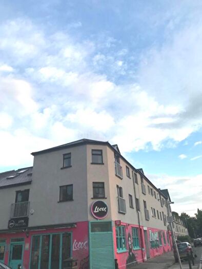 4 Bedroom Apartment To Rent In Spacious Bedroom Top Floor Apartment In Miskin Street, Cathays, CF24