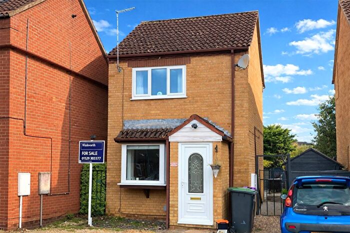 2 Bedroom Detached House For Sale In Summerfield Drive, Sleaford, Lincolnshire, NG34