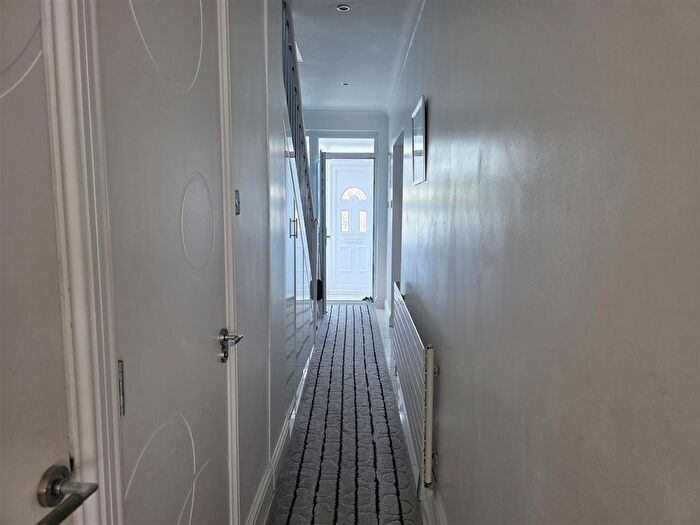 3 Bedroom Property To Rent In North Hyde Lane, Southall, UB2