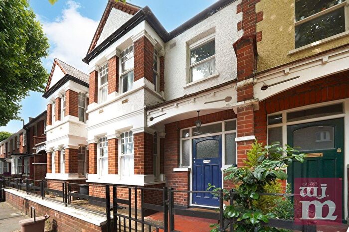 3 Bedroom Terraced House To Rent In Baldock Street, Bow, E3