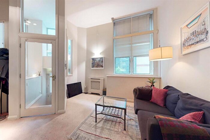 2 Bedroom Duplex For Sale In Burgon Street, London, EC4V