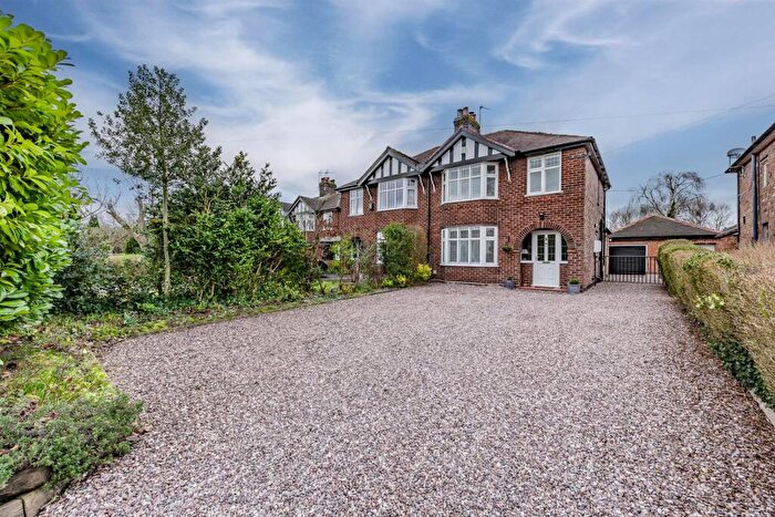 3 Bedroom Semi-Detached House For Sale In Hodge Lane, Hartford, CW8