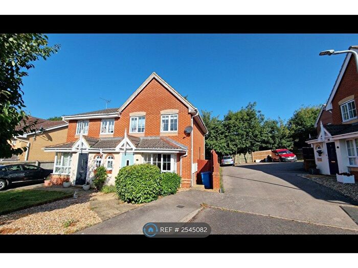 3 Bedroom Semi-Detached House To Rent In Abbots Close, Kettering, NN15