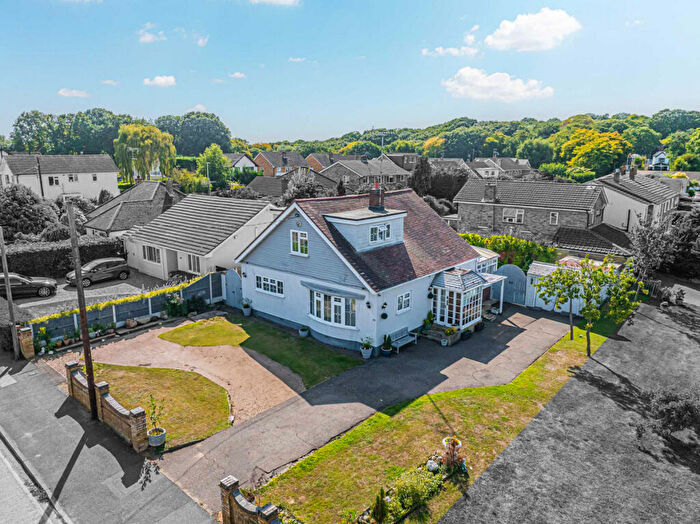 4 Bedroom Detached House For Sale In Woodlands Road, Hockley, SS5