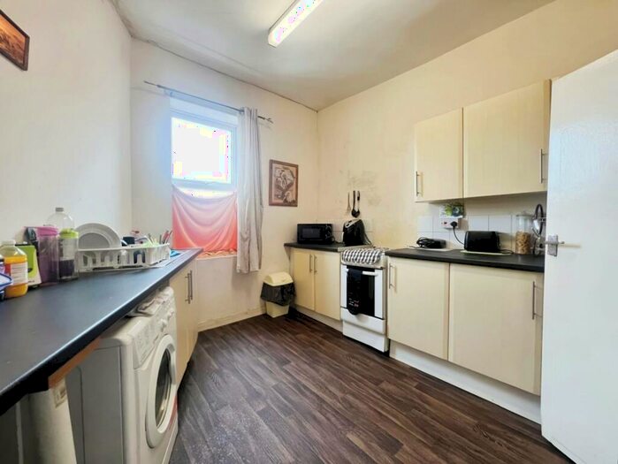 1 Bedroom Flat For Sale In Factory Street West, Atherton, Manchester, M46