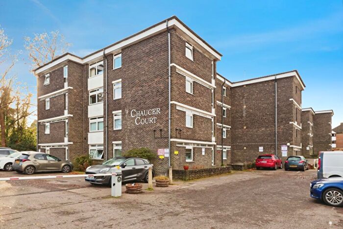 2 Bedroom Flat For Sale In New Dover Road, Canterbury, Kent, CT1
