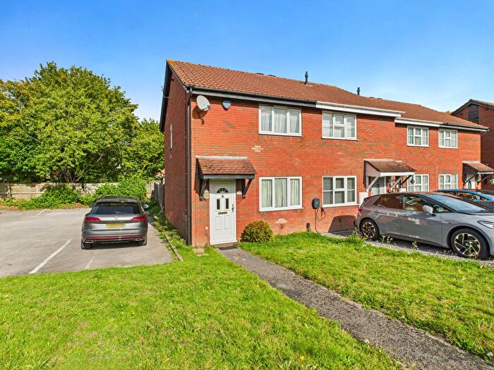 2 Bedroom End Of Terrace House To Rent In Harbourne Gardens, Chartwell Green, West End, SO18